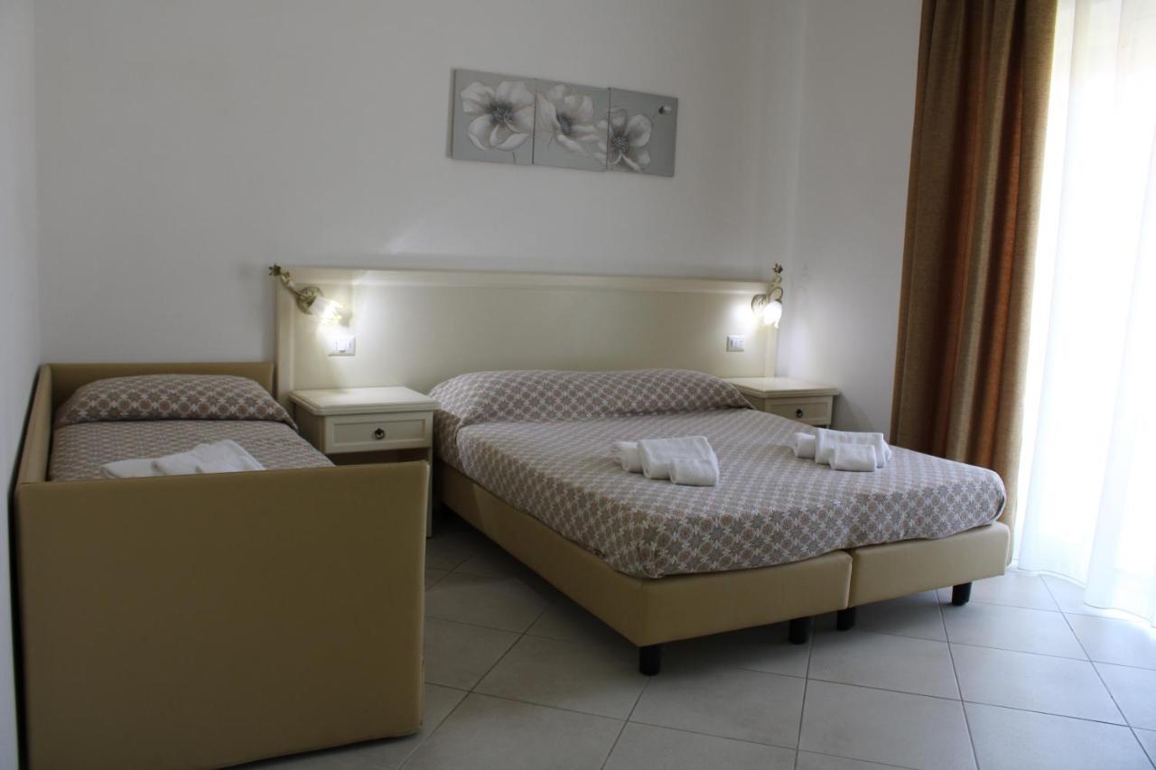 Afrodite Hotel Scalea Exterior photo