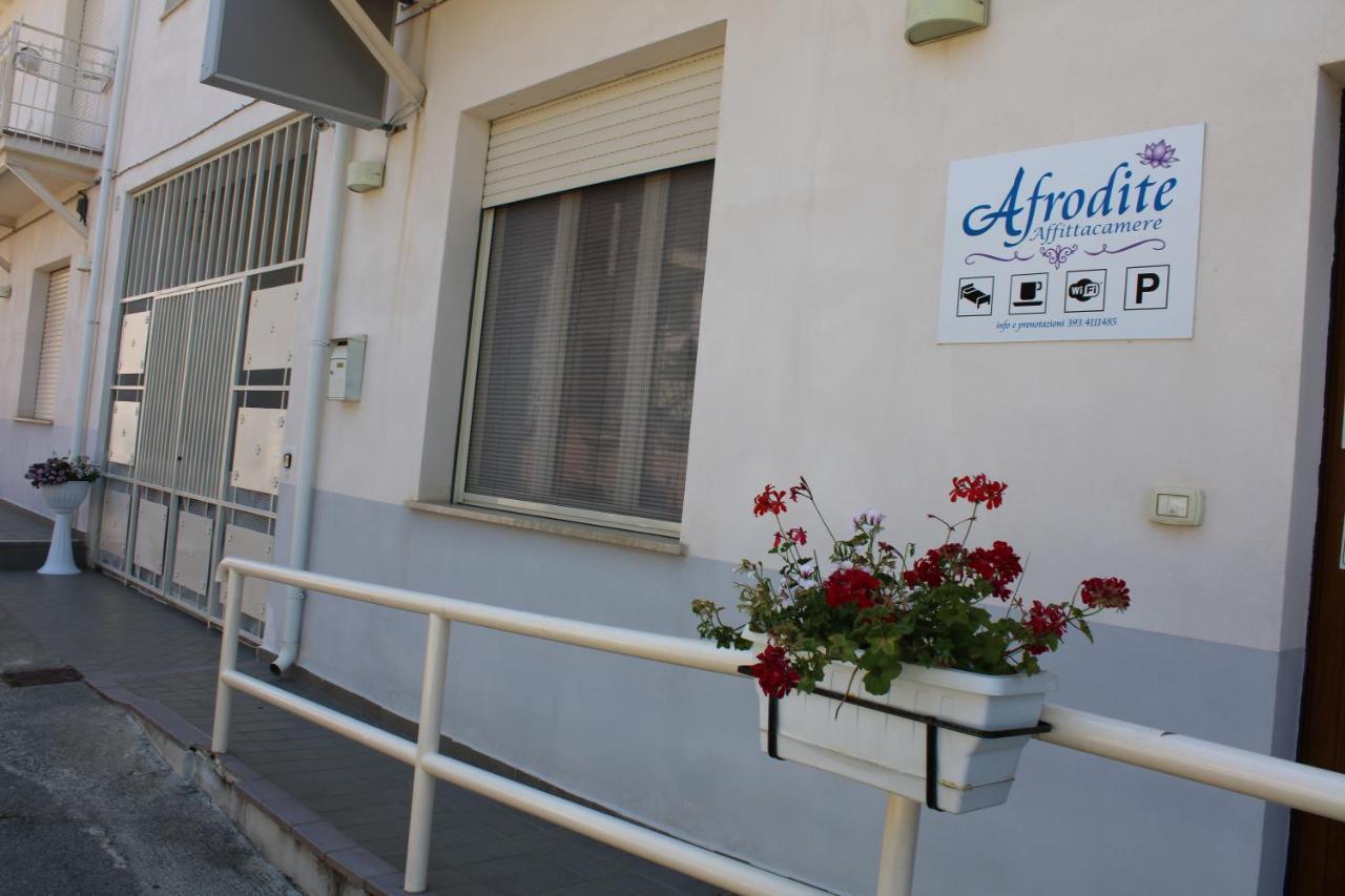 Afrodite Hotel Scalea Exterior photo