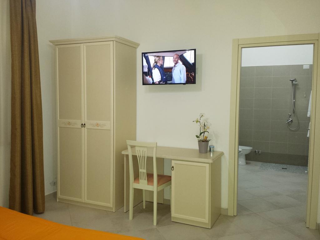 Afrodite Hotel Scalea Exterior photo